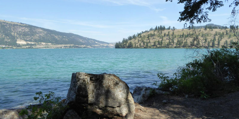 trail overlooking Kalmalka Lake